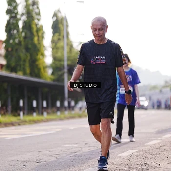 Runner Photo 8386055