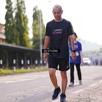 Runner Photo 8386059