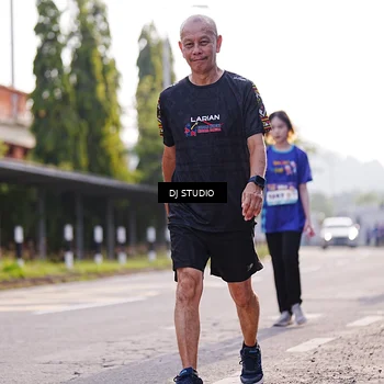 Runner Photo 8386062