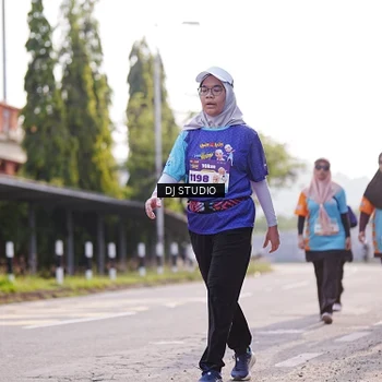 Runner Photo 8386101