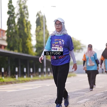 Runner Photo 8386102