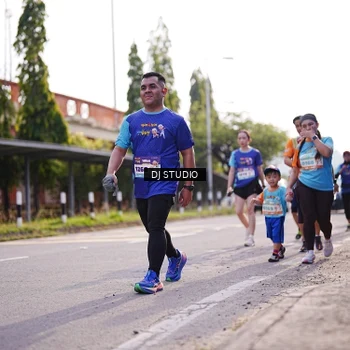 Runner Photo 8386230