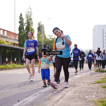 Runner Photo 8386235