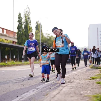 Runner Photo 8386241