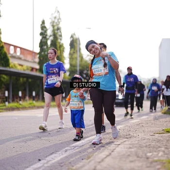 Runner Photo 8386243