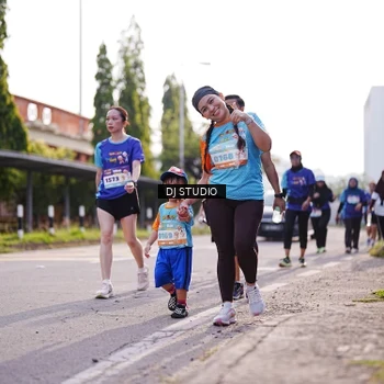 Runner Photo 8386244