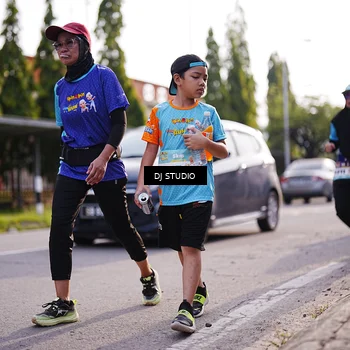 Runner Photo 8386275