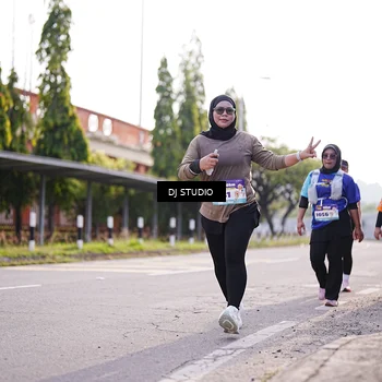 Runner Photo 8386359
