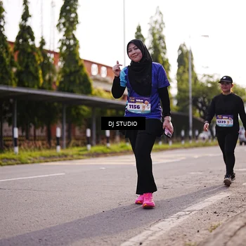 Runner Photo 8386478