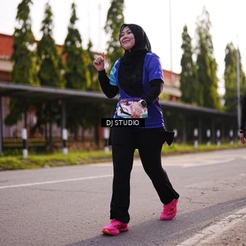 Runner Photo 8386497