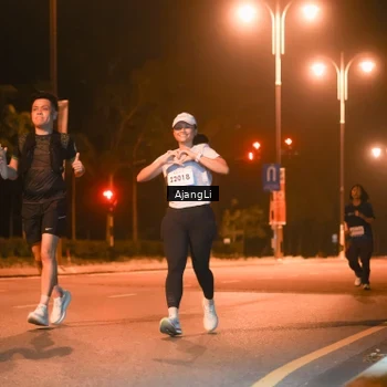 Runner Photo 8386835