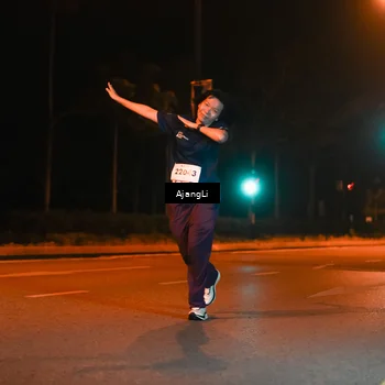 Runner Photo 8386874