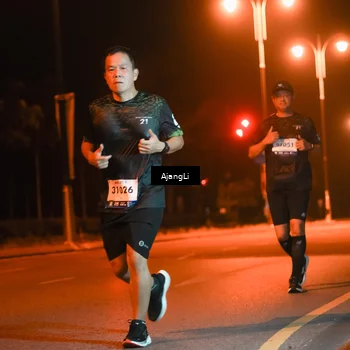 Runner Photo 8387028