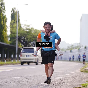 Runner Photo 8387045