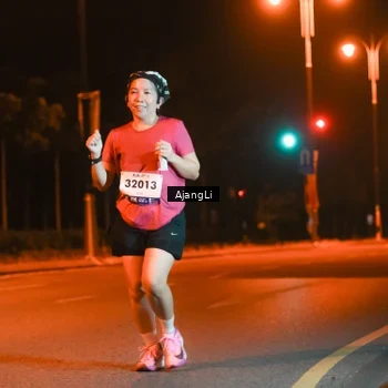 Runner Photo 8387053