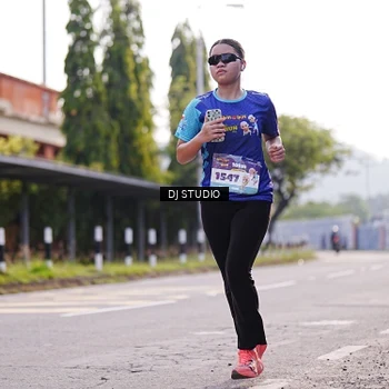 Runner Photo 8387060
