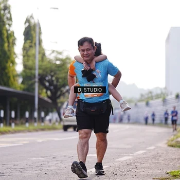 Runner Photo 8387064
