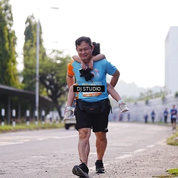 Runner Photo 8387069