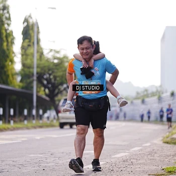 Runner Photo 8387070