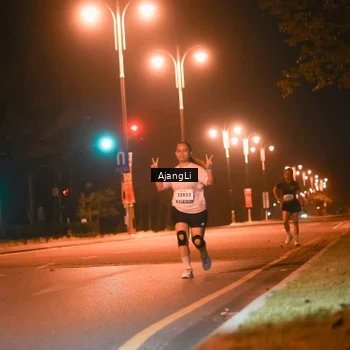Runner Photo 8387073