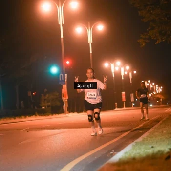 Runner Photo 8387076
