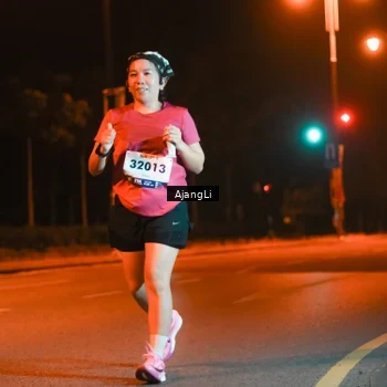 Runner Photo 8387101