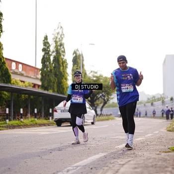 Runner Photo 8387113