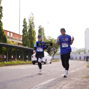 Runner Photo 8387114