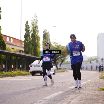 Runner Photo 8387118