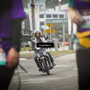 Runner Photo 8387121