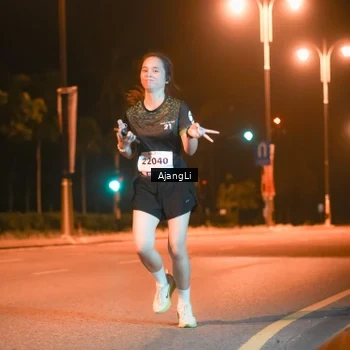 Runner Photo 8387150