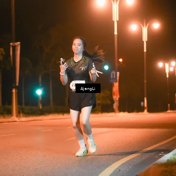 Runner Photo 8387172