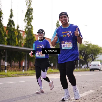 Runner Photo 8387175