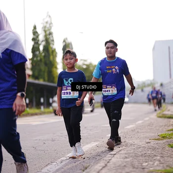 Runner Photo 8387254