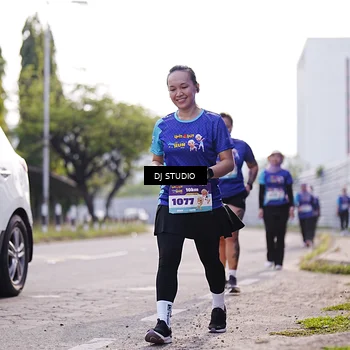 Runner Photo 8387295