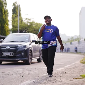 Runner Photo 8387373