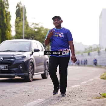 Runner Photo 8387374