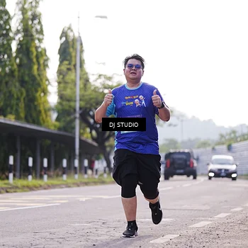 Runner Photo 8387435