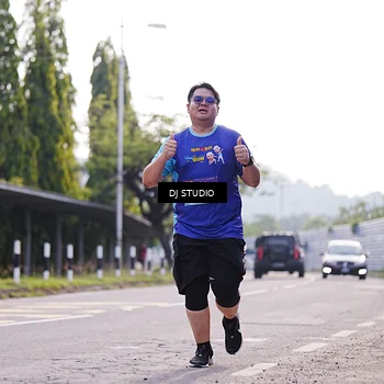 Runner Photo 8387436