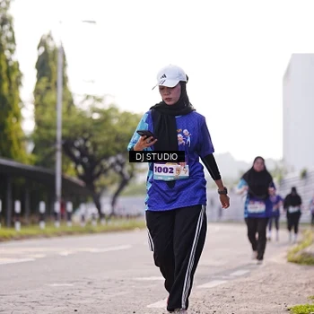 Runner Photo 8387453