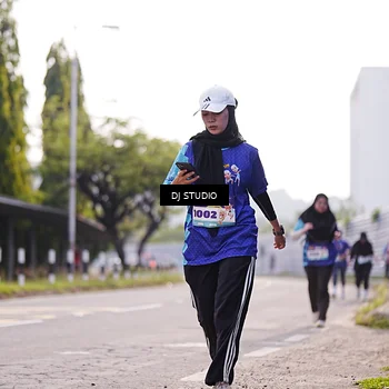 Runner Photo 8387454