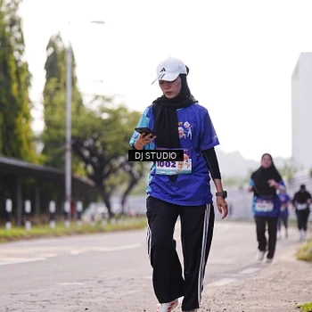 Runner Photo 8387456