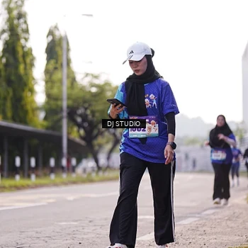 Runner Photo 8387457