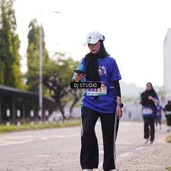 Runner Photo 8387459