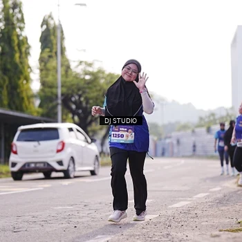 Runner Photo 8387471