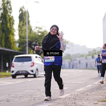Runner Photo 8387475