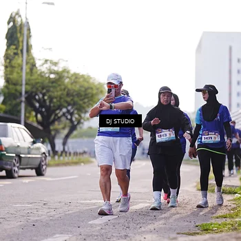 Runner Photo 8387516