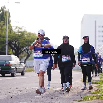 Runner Photo 8387524