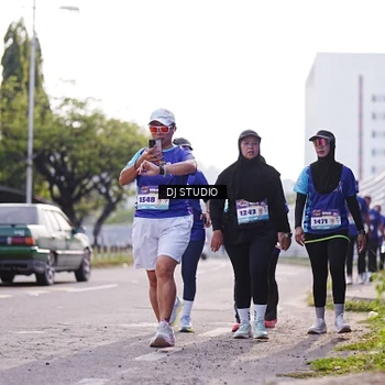 Runner Photo 8387528