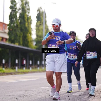 Runner Photo 8387529